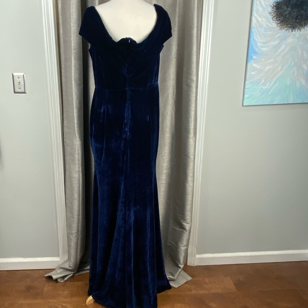 Large stretchy crushed velvet high split dress